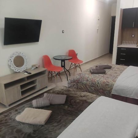 G M 3 Rooms Kentpo In The Heart Of The City Larissa Exteriér fotografie